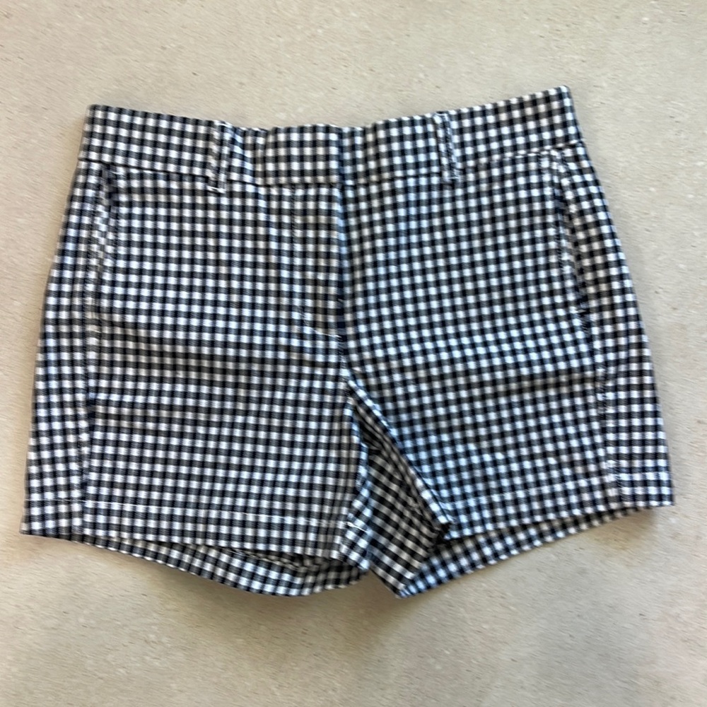 BRAND NEW J. Crew chino shorts